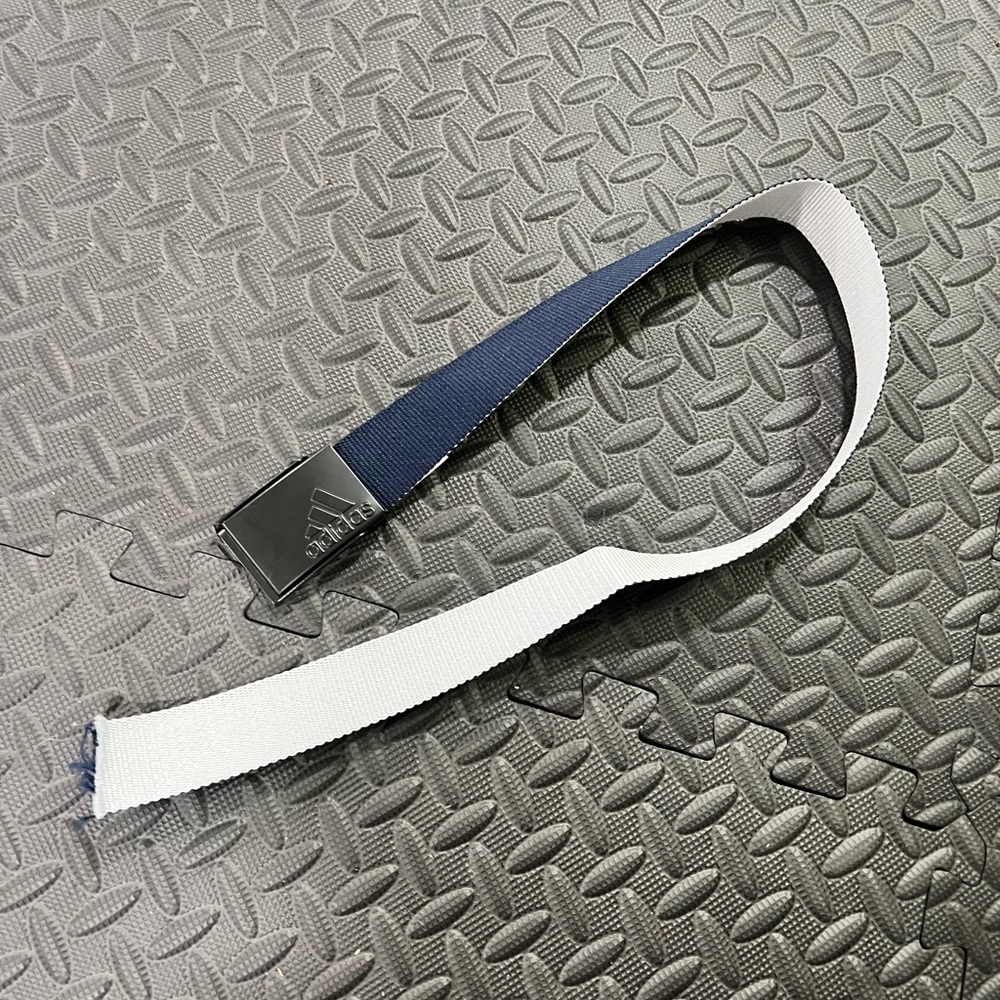 Kids Adidas belt - Picture 3 of 3